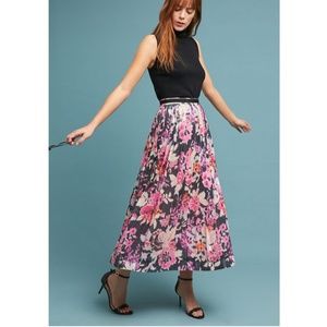 NWT ANTHROPOLOGIE Pleated Sequin Skirt Size 2